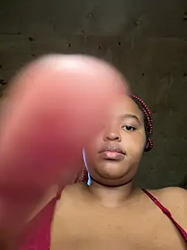 Linahlove online show from 1, 1, 2025