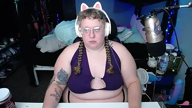 Snapshot of FatVeronica chatting on 12, 2, 2025 FatVeronica online show from 12, 2, 2025