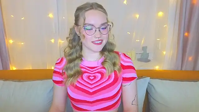 Snapshot of Aurora_Golden1 chatting on 18, 3, 2025 Aurora Golden1 online show from 18, 3, 2025