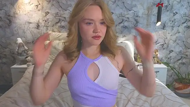 Snapshot of Aurora_Golden1 chatting on 7, 4, 2026 Aurora Golden1 online show from 7, 4, 2026