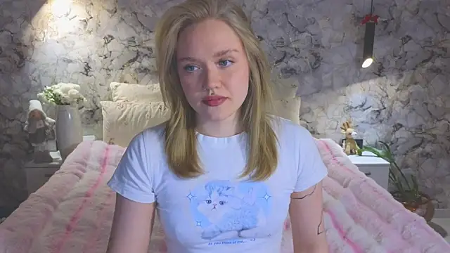 Snapshot of Aurora_Golden1 chatting on 23, 5, 2026 Aurora Golden1 online show from 23, 5, 2026