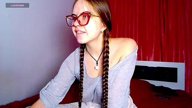 Sarah HS online show from 10, 12, 2024