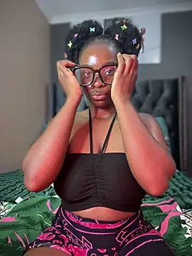 Candy-Heart online show from 6, 3, 2025