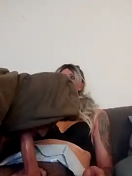 Snapshot of AlexiaXXL chatting on 8, 4, 2026 AlexiaXXL online show from 8, 4, 2026