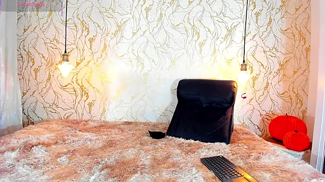 NATALIE PARKERR online show from 7, 11, 2025