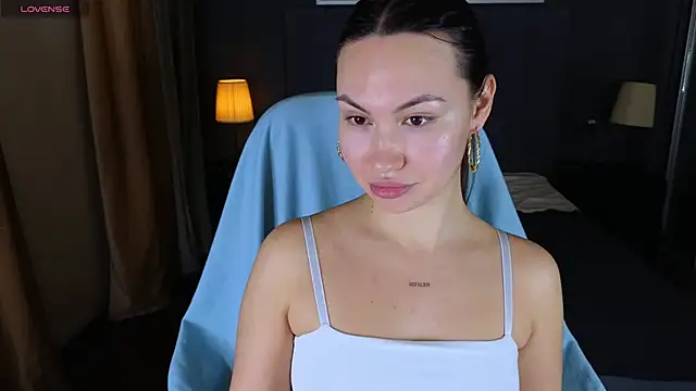 Snapshot of GIGI_BENNET chatting on 8, 1, 2025 GIGI BENNET online show from 8, 1, 2025