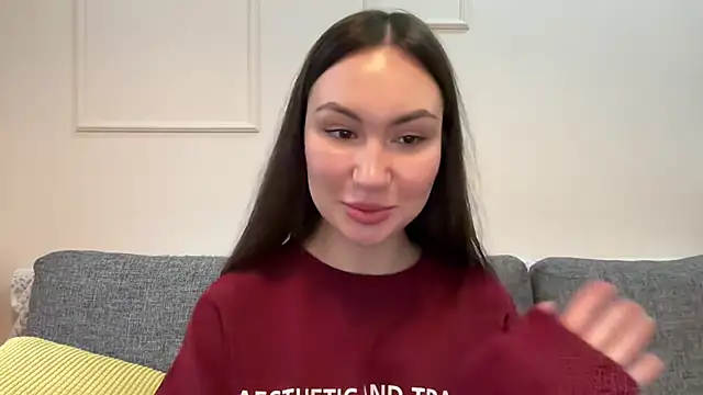 Snapshot of GIGI_BENNET chatting on 5, 3, 2025 GIGI BENNET online show from 5, 3, 2025