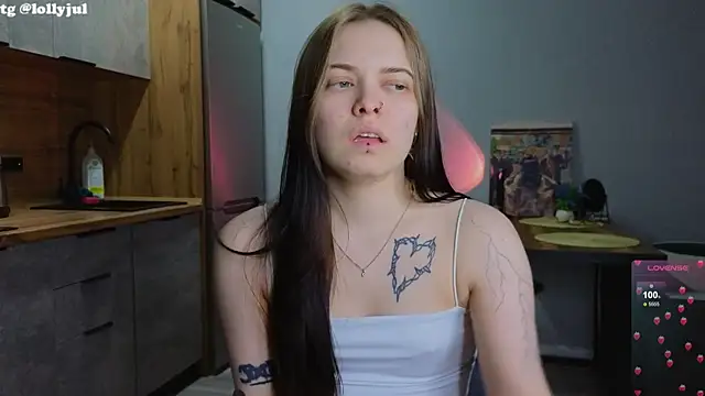 Snapshot of doll_lol_ chatting on 6, 3, 2025 doll lol online show from 6, 3, 2025