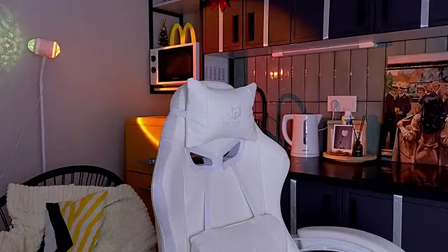 doll lol  online show from 20, 12, 2025