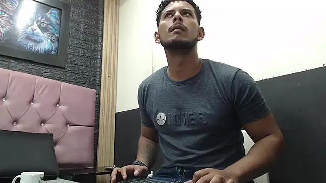 Snapshot of Chris_Dick23 chatting on 22, 10, 2025 Chris Dick23 online show from 22, 10, 2025