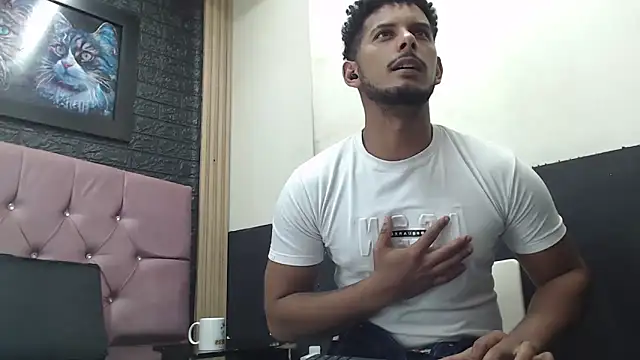 Snapshot of Chris_Dick23 chatting on 23, 10, 2025 Chris Dick23 online show from 23, 10, 2025