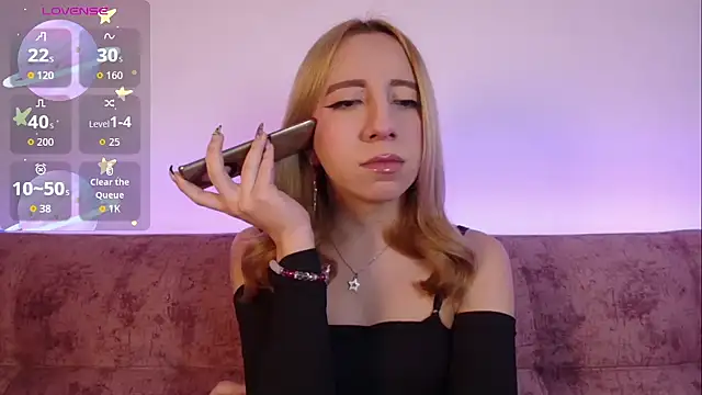 Snapshot of Miiaa_doll chatting on 25, 11, 2025 Miiaa doll online show from 25, 11, 2025