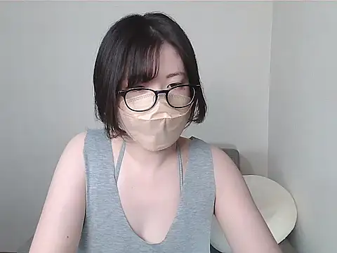 Snapshot of _NOA-chan_ chatting on 20, 9, 2025  NOA-chan  online show from 20, 9, 2025