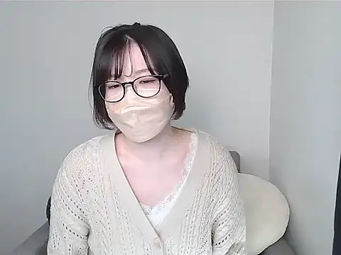 Snapshot of _NOA-chan_ chatting on 27, 9, 2025  NOA-chan  online show from 27, 9, 2025