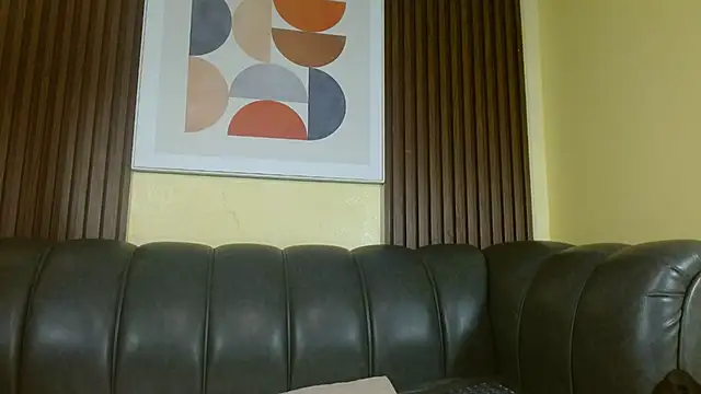 Nicole Ramires online show from 8, 11, 2025