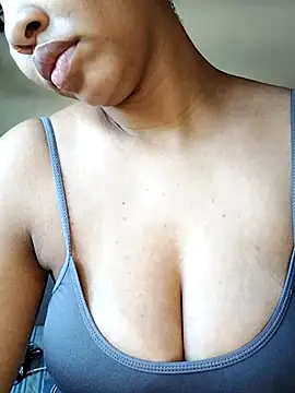 Su Duarte 1 online show from 5, 3, 2025