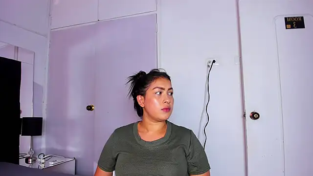 Snapshot of Miaa_Garcia chatting on 22, 3, 2025 Miaa Garcia online show from 22, 3, 2025