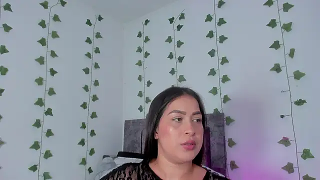 Miaa Garcia online show from 28, 7, 2026