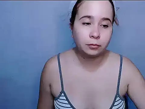 Snapshot of SubLayla01 chatting on 1, 11, 2025 SubLayla01 online show from 1, 11, 2025