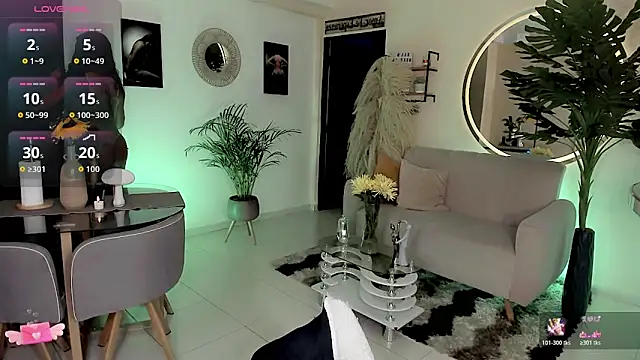 Franciis 4u online show from 5, 4, 2026