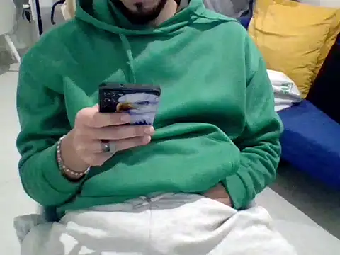 Snapshot of stepmarto3 chatting on 1, 1, 2025 stepmarto3 online show from 1, 1, 2025