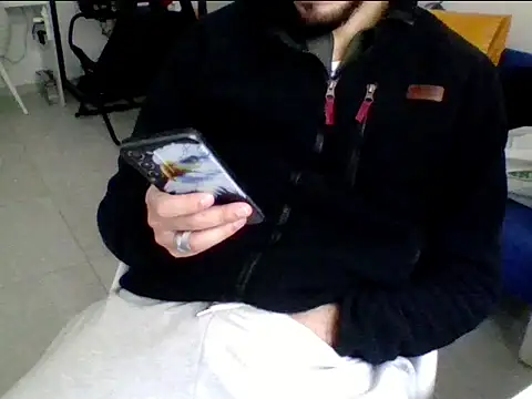 Snapshot of stepmarto3 chatting on 7, 1, 2025 stepmarto3 online show from 7, 1, 2025