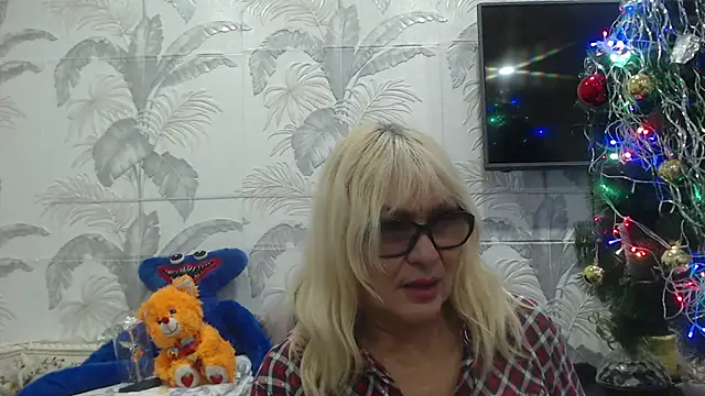 CamDiva113 online show from 24, 1, 2025