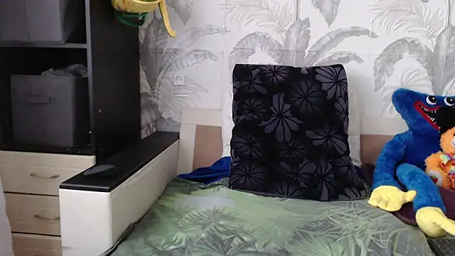 CamDiva113 online show from 17, 3, 2025