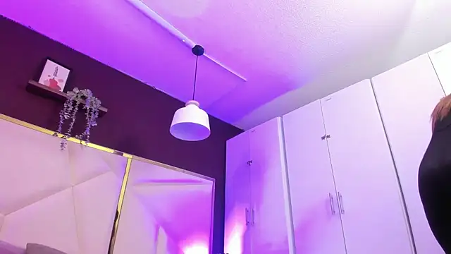 April bowie online show from 22, 10, 2025