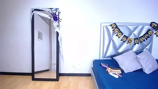 Snapshot of exotic_karmella chatting on 22, 10, 2025 exotic karmella online show from 22, 10, 2025