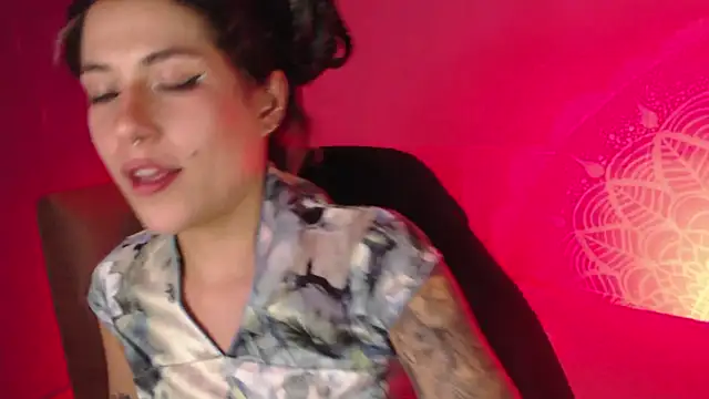 Snapshot of Hellen_dumont chatting on 28, 2, 2025 Hellen dumont online show from 28, 2, 2025