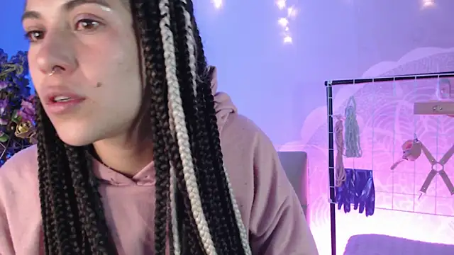 Snapshot of Hellen_dumont chatting on 8, 3, 2025 Hellen dumont online show from 8, 3, 2025