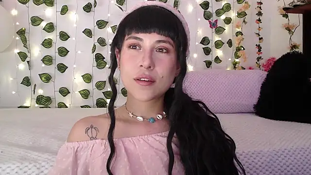 Snapshot of Hellen_dumont chatting on 18, 9, 2025 Hellen dumont online show from 18, 9, 2025