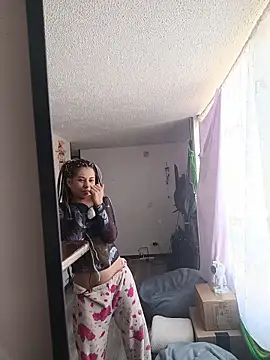 Snapshot of Hellen_dumont chatting on 22, 11, 2025 Hellen dumont online show from 22, 11, 2025