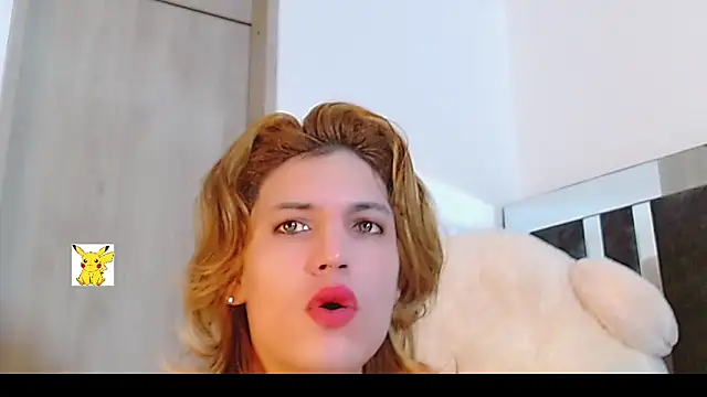 Snapshot of honey_skin chatting on 9, 2, 2025 honey skin online show from 9, 2, 2025