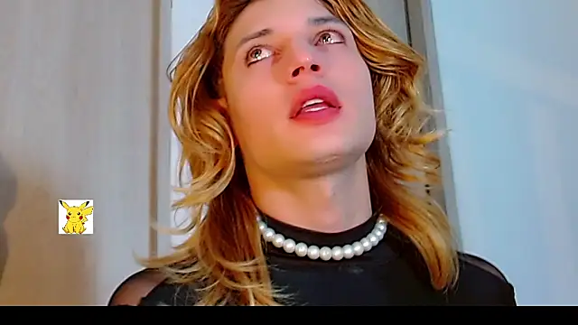 Snapshot of honey_skin chatting on 12, 2, 2025 honey skin online show from 12, 2, 2025