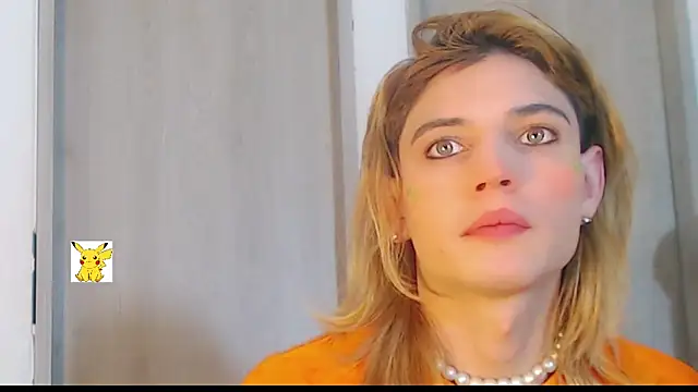 Snapshot of honey_skin chatting on 23, 2, 2025 honey skin online show from 23, 2, 2025