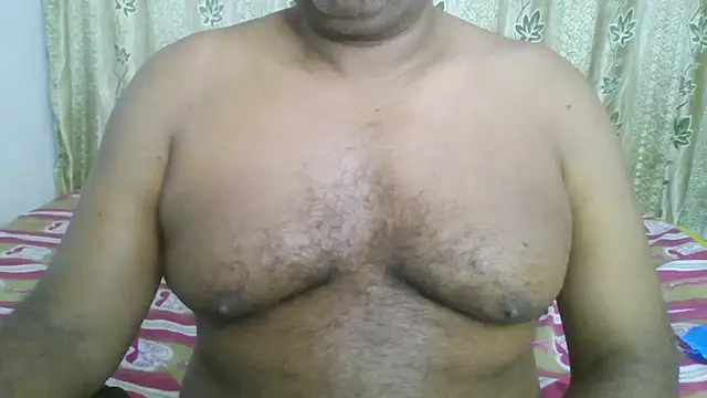 Snapshot of Beargryzzly chatting on 15, 12, 2024 Beargryzzly online show from 15, 12, 2024