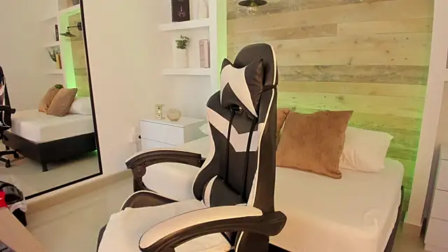 candy summer28 online show from 22, 12, 2025