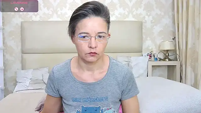 StaceyDarling online show from 3, 3, 2025