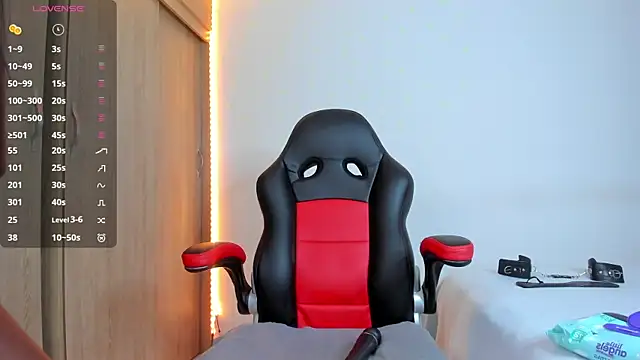 Snapshot of barbiee_ebony chatting on 18, 11, 2025 barbiee ebony online show from 18, 11, 2025