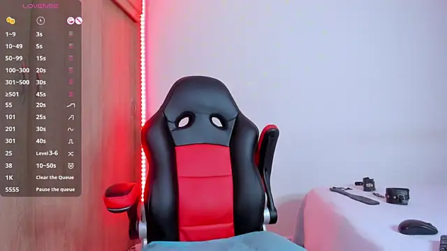 Snapshot of barbiee_ebony chatting on 21, 11, 2025 barbiee ebony online show from 21, 11, 2025