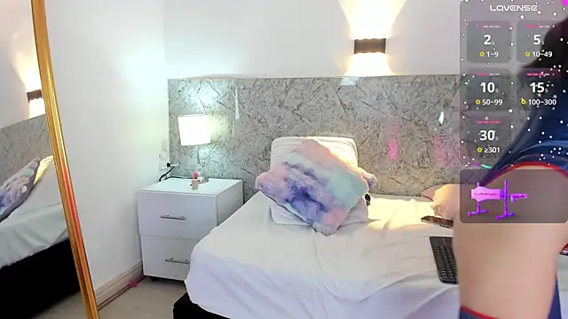 Snapshot of Mia_rom11 chatting on 14, 12, 2024 Mia rom11 online show from 14, 12, 2024