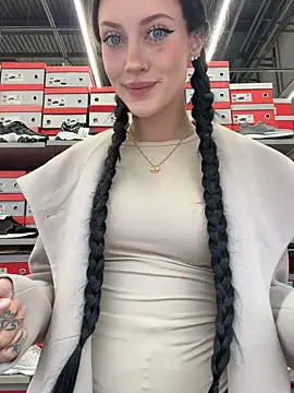 Melissa crazy online show from 5, 12, 2025