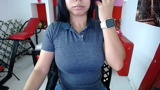 Letty Plugxo online show from 19, 9, 2025