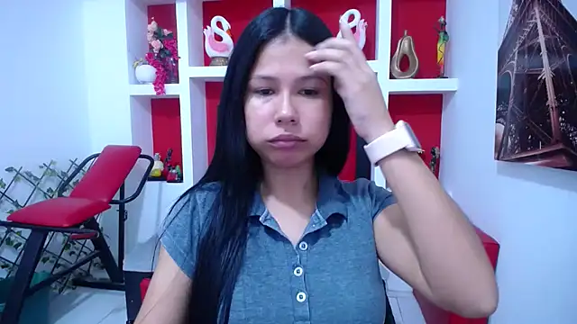 Letty Plugxo online show from 15, 10, 2025