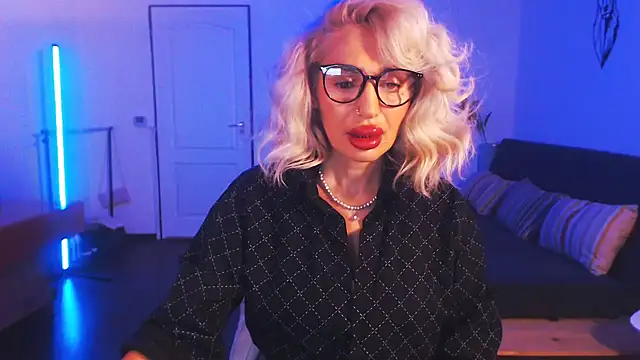 beauty chl0e online show from 20, 12, 2024