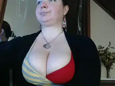 amorelara online show from 10, 2, 2025