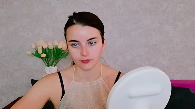 Miss Arwen online show from 19, 9, 2025