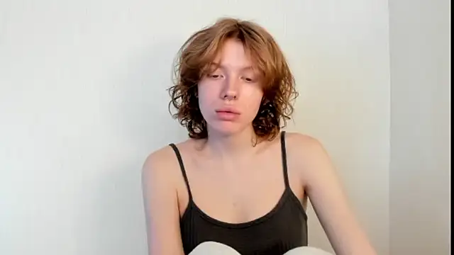 Snapshot of StellaDavis chatting on 9, 9, 2025 StellaDavis online show from 9, 9, 2025